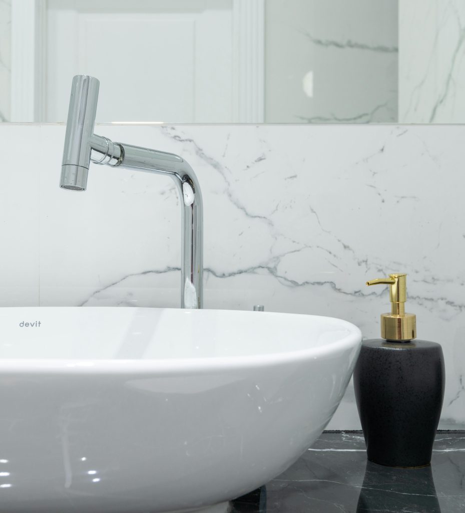 wash basin and hand wash